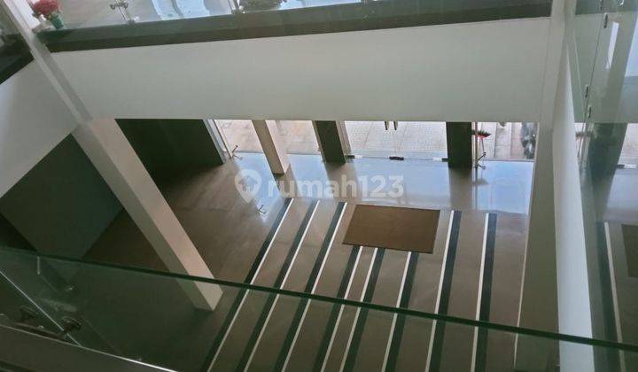 Di jual gedung Kantor di Fatmawati 784 m HGB Bagus 4 lantai dengan lift super mewah cocok untuk kantor atau showroom jakarta selatan  parkiraan luas 1