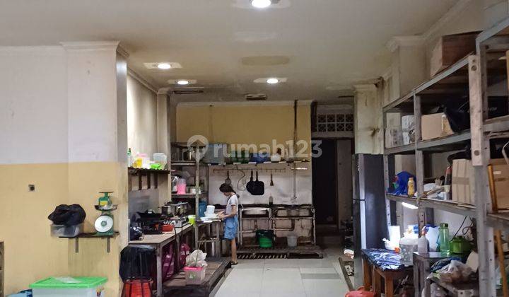 Di Sewakan Cepat Ruko Gandeng 4 Posisi Bagus Super Strategis Bebas Banjir Area Ramai Cocok Untuk Resto Cafe Dll Termurah 370 m² Semi Furnished HGB - Hak Guna Bangun di boulevard, Green Ville Ruko 2