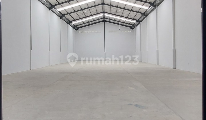 For Rent: New Laksana Warehouse Ready for 4 Trailers, Cheapest Access 40Ft, Flood-Free Industrial Area, Near Pik 2 Pakuhaji.