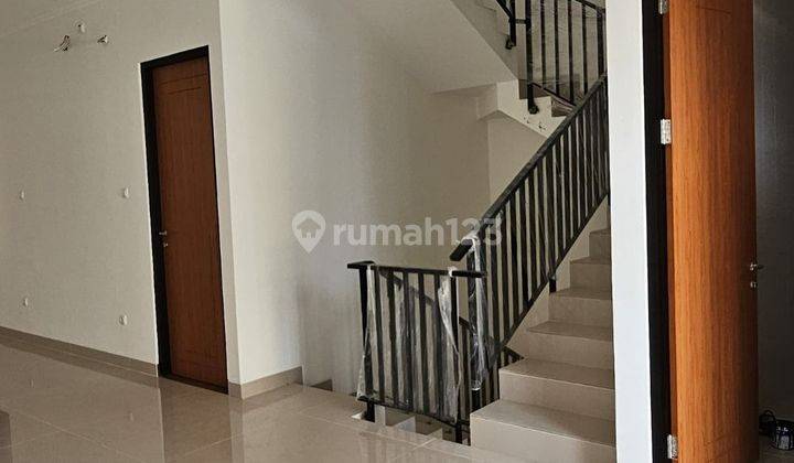 Di Jual Rumah Baru Brandnew Muara Karang Blok Favorite Termurah 3 Lantai  5 Bedroom Siap Huni Bangunan Bagus Termurah 1