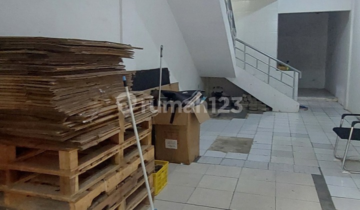 For Rent, Rainbow Shop House, Taman Palem, Cheapest, Neat, Ready to Use, Wide Front Road Access, Cheapest Near Toll Gate and Airport, Super Strategic Location. 2