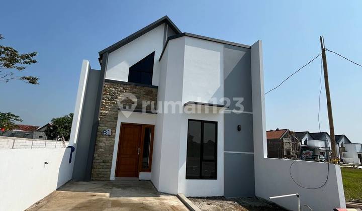 RUMAH KONSEP SCANDINAVIAN DI TORIYO BENDOSARI  RUMAH DEKAT RSUD SUKOHARJO 