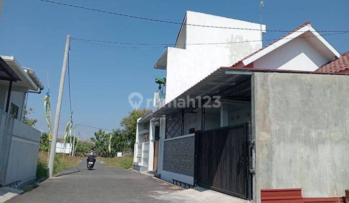 Rumah Murah SHM Ready di Solo Baru 2