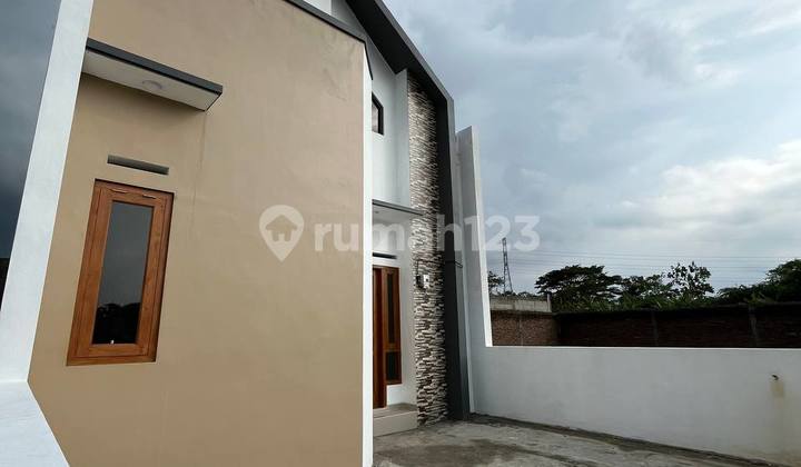 RUMAH 2KT, 1KM DI SELATAN AL AZHAR 21 SOLOBARU 1