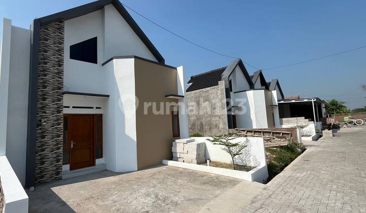 DIPASARKAN RUMAH DEKAT LUWES GENTAN RUMAH MURAH DI BAKI SUKOHARJO 