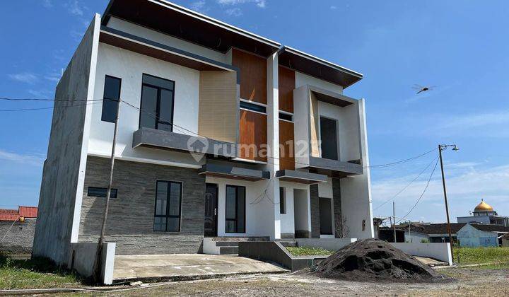 RUMAH SIAP HUNI DI BAKI SUKOHARJO HUNIAN MEWAH 2LT DEKAT THE PARK MALL SOLOBARU  2