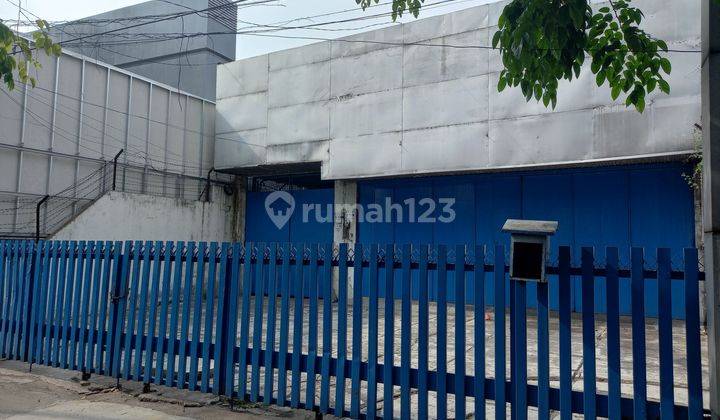 Gudang dan ranah luas di jl. Sudurman semarang 1