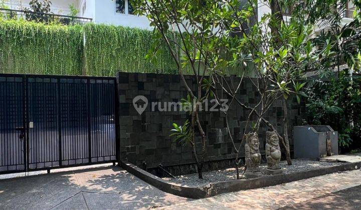 Rumah Bagus dan Asri Di Kebayoran Baru 2