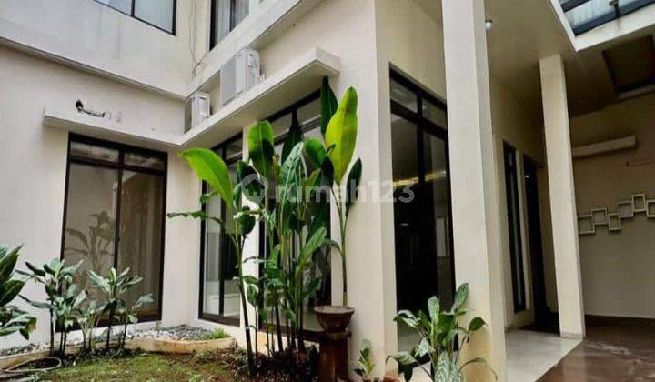  Rumah Bagus Semi Furnished Shm - Sertifikat Hak Milik Di Serenia Hills, Signature, Lebak Bulus, Jakarta Selatan 2