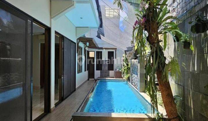  Rumah Townhouse Modern Tropical Design  Bagus Unfurnished SHM - Sertifikat Hak Milik di Kemang 2