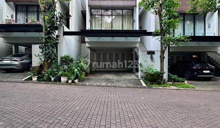  Rumah di Serenia Hills, Cluster Quantum, Lebak Bulus 3 Lantai Unfurnished Bagus 1