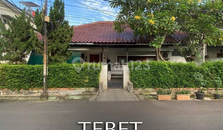 Ready-to-Occupy House with Access for 3 Cars, Quiet Neighborhood, Steps Away from Mt Haryono and Soepomo Ready-to-Occupy House with Access for 3 Cars, Quiet Neighborhood, Steps Away from Mt Haryono and Soepomo