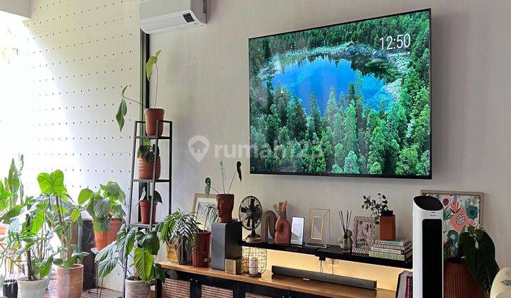  Rumah  Modern Tropis Bagus SHM - Sertifikat Hak Milik di Cirendeu 2