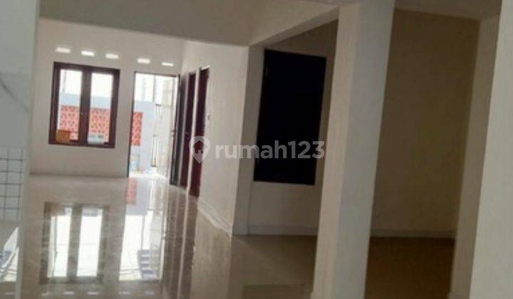 Rumah Bagus Unfurnished HS di Bojong Indah, Jakarta Barat 2