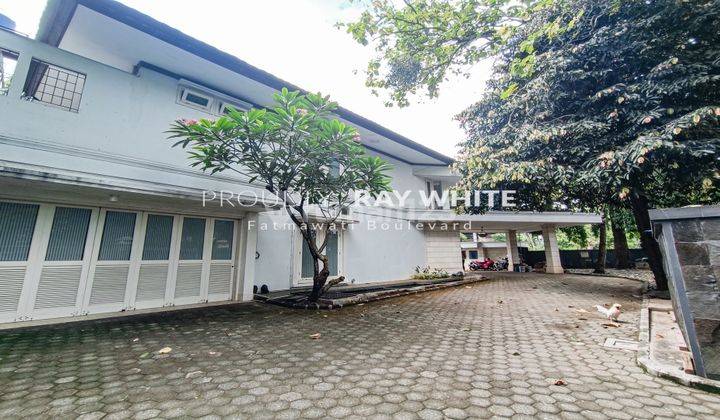 Classic Minimalist House Cilandak Dekat Citos 2