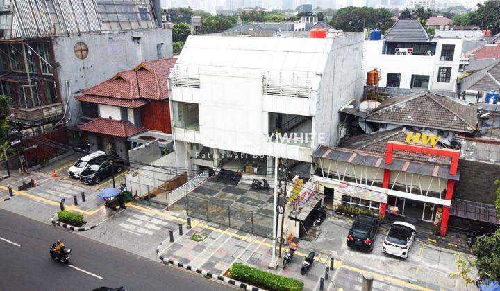 Gedung Kantor 3 Lantai Dekat Dengan SCBD dengan Basement 1