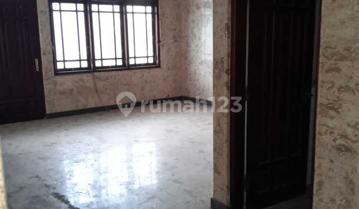 Rumah Hook 1,5 Lantai Belakang Goemerot Denpasar Bali 2