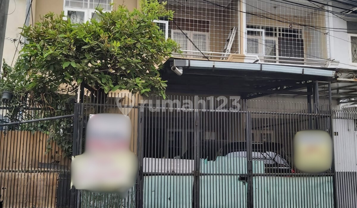 Rumah Murah 2 Lantai Hanya 10 Menit ke Puri Indah Jakarta Barat Rumah Murah 2 Lantai Hanya 10 Menit ke Puri Indah Jakarta Barat