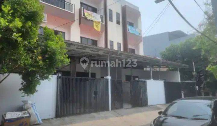 RUMAH BARU 3 LANTAI DI JELAMBAR 1