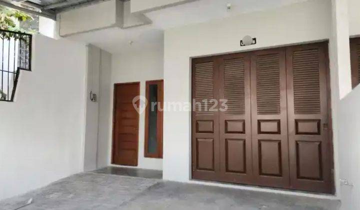 RUMAH BARU 3 LANTAI DI JELAMBAR 2