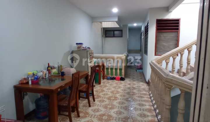 Rumah Bagus 3 Lantai SHM Di Tanjung Duren Jakarta Barat Dekat CP 2