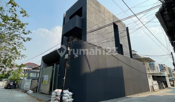 Rumah Baru Hook 3 Lantai Area Duri Kepa