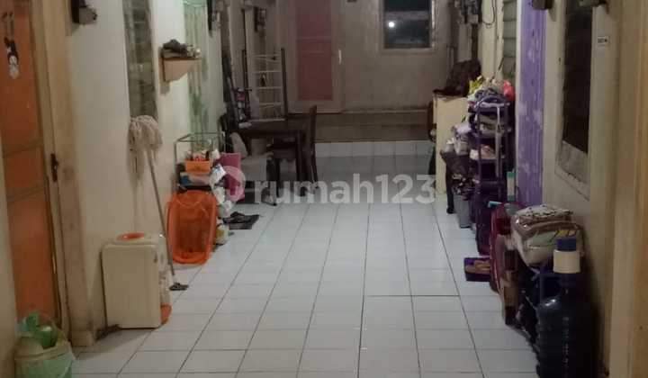 Kost House with 12 Rooms Behind Grogol Bus Stop