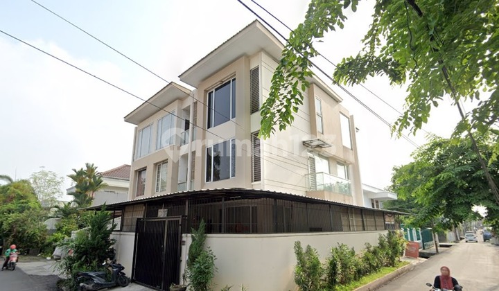 3-Storey Hook House in Duri Kepa Area