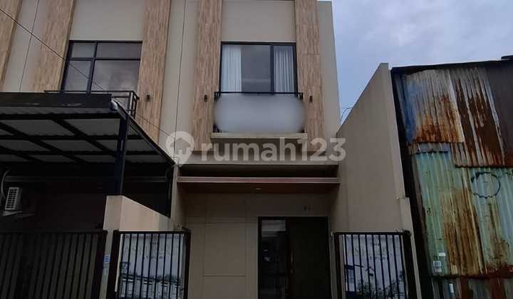 Mini Cluster Rumah 2 Lantai Lokasi Bebas Banjir di Rawa Buaya Mini Cluster Rumah 2 Lantai Lokasi Bebas Banjir di Rawa Buaya