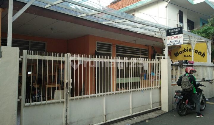 Kost House with 12 Rooms Behind Grogol Bus Stop