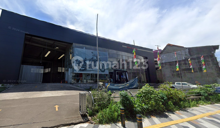 Ex-showroom Building Area Depok Ex-showroom Building Area Depok