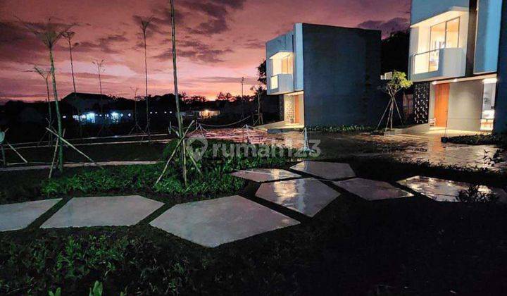 Rumah 2 Lantai Bergaya Unik Modern Minimalis di Townhouse Area Tangerang 2