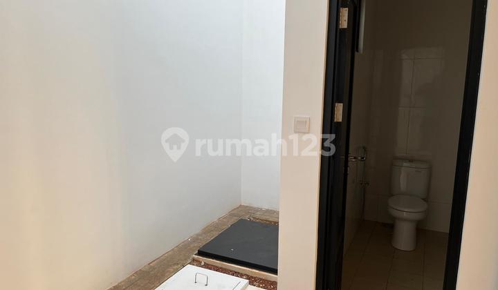 For Rent 3-Story Shop House in Summarecon Crown Gading 2