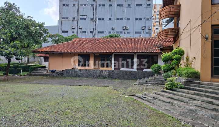 Dijual Tanah Bonus Bangunan Di Jl Warung Jati Barat Ragunan