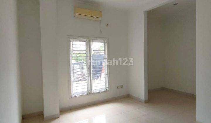 Dijual Rumah 2 Lantai di Kemang Pratama Bekasi Selatan  2