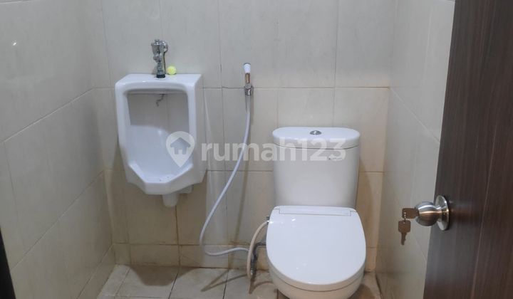 Strategic Shop House for Sale in Harapan Indah, Bekasi 2