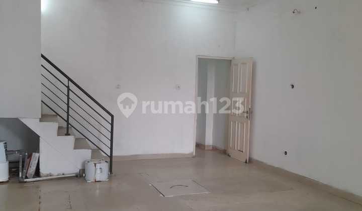 For Rent, Ready-to-Use Shop House on Green Boulevard, Kota Harapan Indah