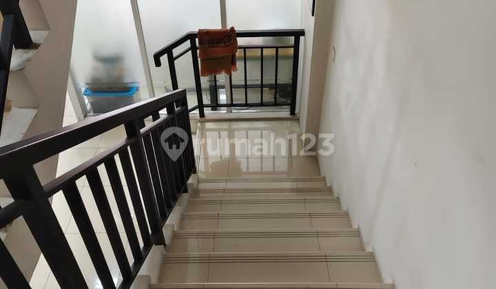 For Sale: 3.5-Story Shophouse in Emerald Commercials, Summarecon Bekasi 2