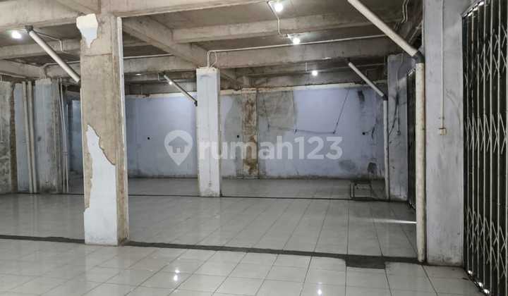 For Rent: 4-Story Row Shop in Cibinong, West Java 2