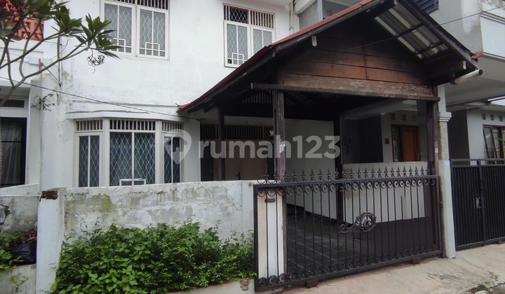 Rumah Lama Terawat 2 Lt Lokasi Strategis Di Sektor 5