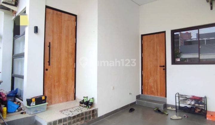 Rumah minimalis siap huni bagus  di Graha Raya 2