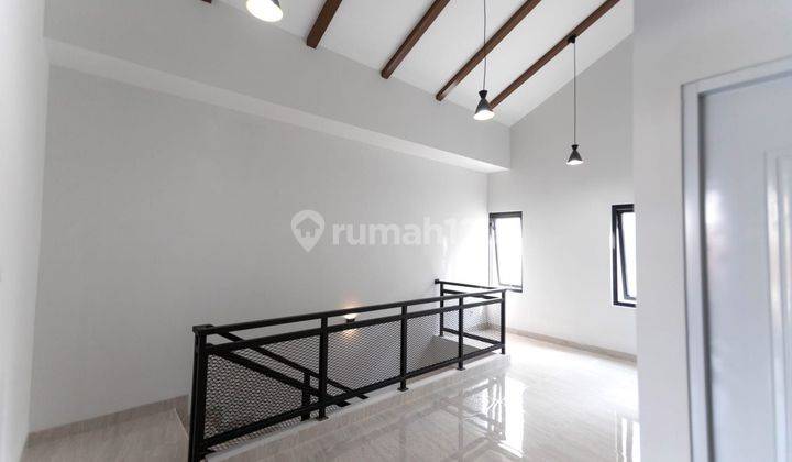 Rumah Brand New 2 lt siap huni  minimalis modern di Alam Sutera 2