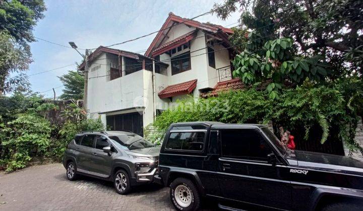 Rumah siap huni 2lt rapih terawat dengan tanah luas di Cucur Timur  2