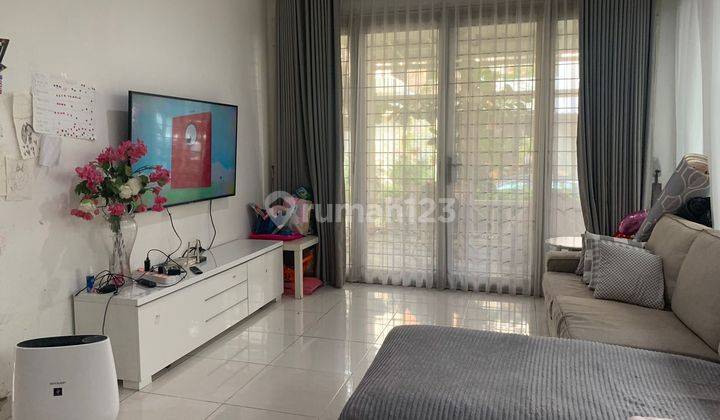 Rumah bagus 2 lt Hoek lokasi strategis di Emerald Bintaro 2