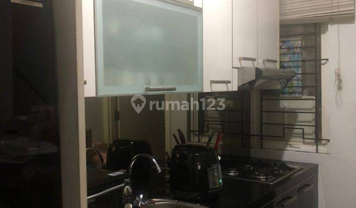 Rumah siap huni 2 lt bagus di Emerald Bintaro 2