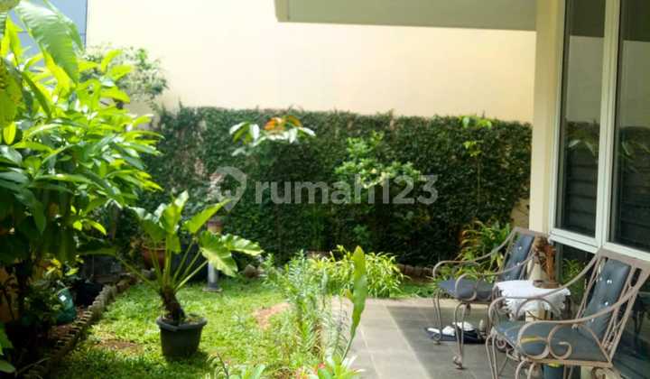 Rumah Bagus 2Lt Rapih,Terawat,Murah Lokasi Strategis di Sektor9 Rumah Bagus 2Lt Rapih,Terawat,Murah Lokasi Strategis di Sektor9