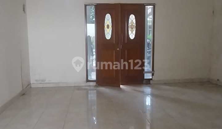 Rumah Siap Huni Lokasi Strategis di Graha Raya 2