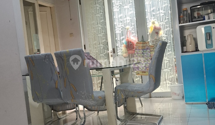 Ready-to-Live Renovated Building 21/2 Floors Semi-Furnished on Jalan Raya.