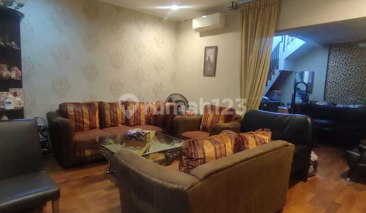 Ready-to-Occupy House, 2-Storey Building, Large Land, Good Location, Facing Park in Graha Raya 2