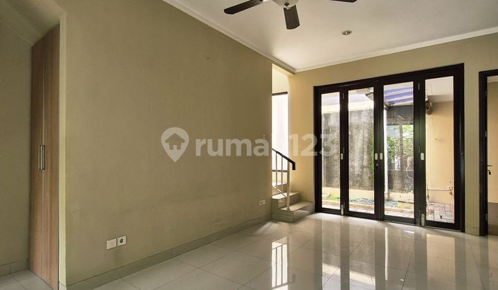 Rumah Bagus Rapih Dan Terawat Bangunan 2 Lt Di Discovery Bintaro 2